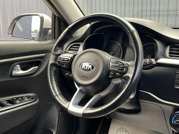 Kia Rio IV с пробегом 2019 года, цена 1 337 000 рублей, 116974 км, хэтчбек, Автокод Объявления