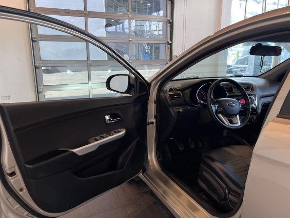 Kia Rio III с пробегом 2013 года, цена 890 000 рублей, 167309 км, хэтчбек, Автокод Объявления