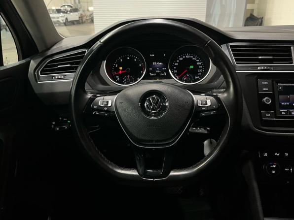 Volkswagen Tiguan II с пробегом 2018 года, цена 2 540 000 рублей, 120495 км, внедорожник, Автокод Объявления