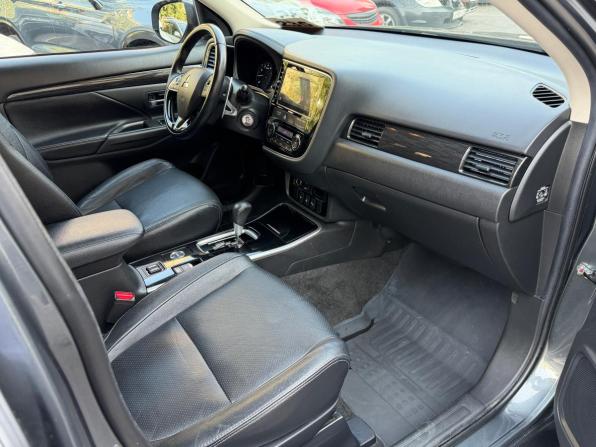 Mitsubishi Outlander III Рестайлинг 2 с пробегом 2018 года, цена 2 199 000 рублей, 107000 км, внедорожник, Автокод Объявления