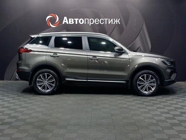 Geely Atlas Pro с пробегом 2023 года, цена 1 990 000 рублей, 40324 км, внедорожник, Автокод Объявления