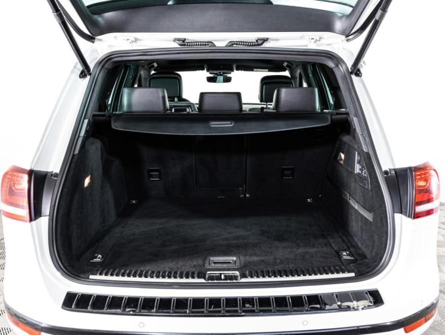 Volkswagen Touareg II Рестайлинг Санкт-Петербург  - изображение 27