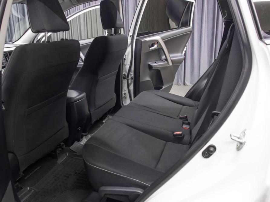Toyota RAV4 IV (XA40) Рестайлинг Москва  - изображение 12