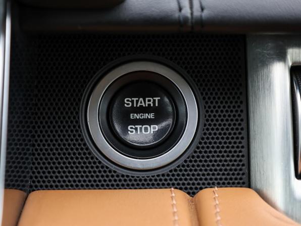 Land Rover Range Rover IV Рестайлинг с пробегом 2018 года, цена 6 798 000 рублей, 89818 км, внедорожник, Автокод Объявления