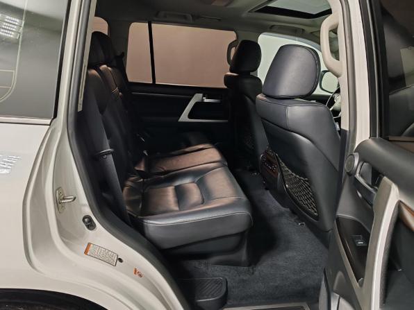 Toyota Land Cruiser 200 Series Рестайлинг 2 с пробегом 2016 года, цена 5 499 000 рублей, 254006 км, внедорожник, Автокод Объявления