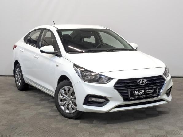 Hyundai Solaris II с пробегом 2018 года, цена 1 235 000 рублей, 108646 км, седан, Автокод Объявления
