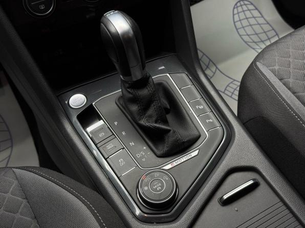Volkswagen Tiguan II с пробегом 2017 года, цена 2 769 000 рублей, 111149 км, внедорожник, Автокод Объявления