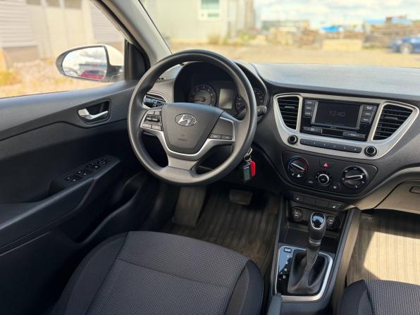 Hyundai Solaris II Рестайлинг с пробегом 2020 года, цена 1 385 000 рублей, 58000 км, седан, Автокод Объявления