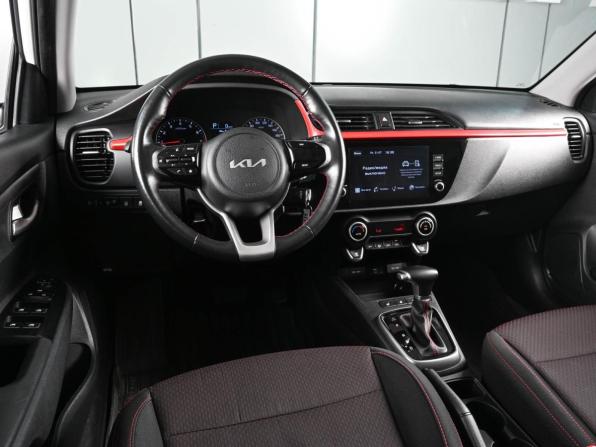 Kia Rio IV Рестайлинг с пробегом 2021 года, цена 1 699 000 рублей, 124118 км, седан, Автокод Объявления