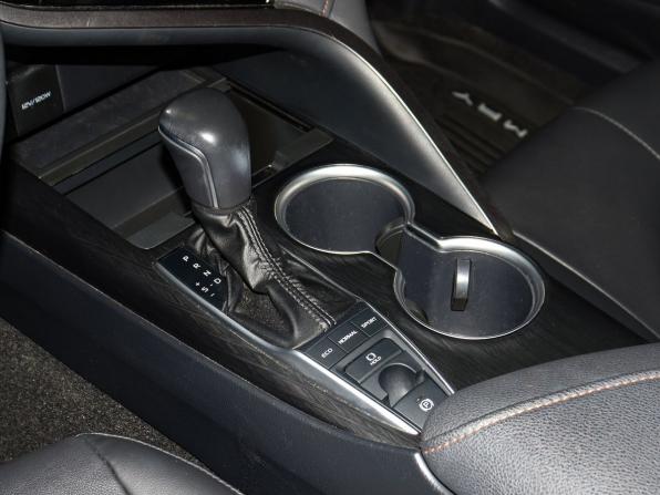Toyota Camry VIII (XV70) Рестайлинг с пробегом 2023 года, цена 3 519 000 рублей, 29900 км, седан, Автокод Объявления