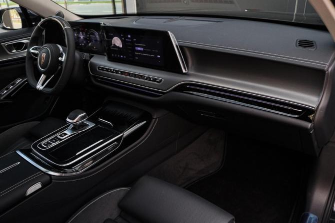 Hongqi H9 I Рестайлинг с пробегом 2024 года, цена 5 000 000 рублей, 550 км, седан, Автокод Объявления