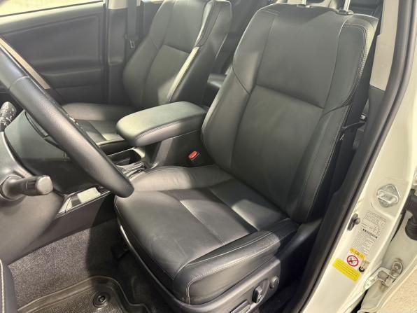 Toyota RAV4 IV (XA40) с пробегом 2013 года, цена 2 099 800 рублей, 110000 км, внедорожник, Автокод Объявления