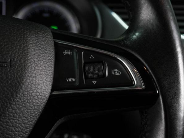 Skoda Octavia III (A7) Рестайлинг с пробегом 2019 года, цена 1 829 000 рублей, 176740 км, лифтбек, Автокод Объявления
