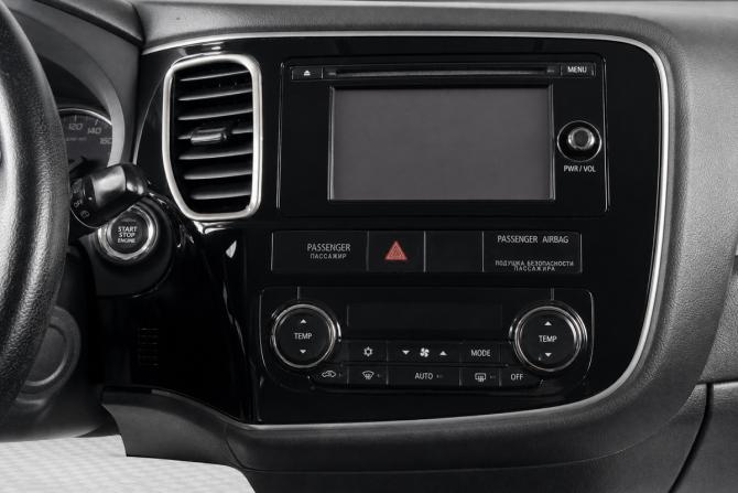Mitsubishi Outlander III с пробегом 2013 года, цена 1 379 000 рублей, 237000 км, внедорожник, Автокод Объявления