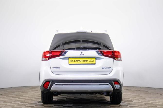 Mitsubishi Outlander III Рестайлинг 3 с пробегом 2019 года, цена 2 049 000 рублей, 161000 км, внедорожник, Автокод Объявления