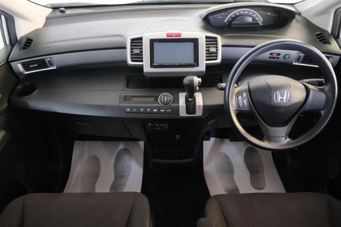 Honda Freed I Рестайлинг с пробегом 2013 года, цена 1 149 000 рублей, 160000 км, компактвэн, Автокод Объявления