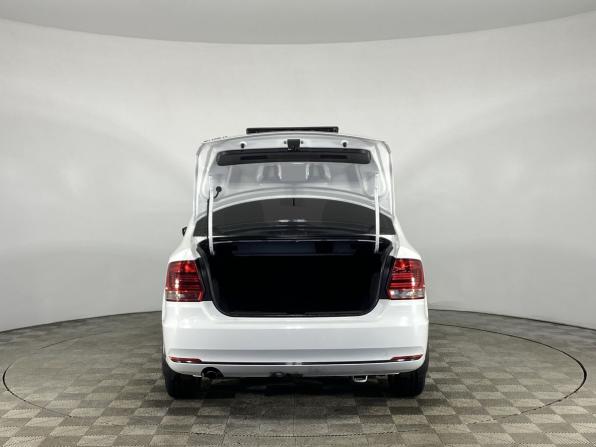 Volkswagen Polo V Рестайлинг с пробегом 2016 года, цена 1 170 000 рублей, 134897 км, седан, Автокод Объявления