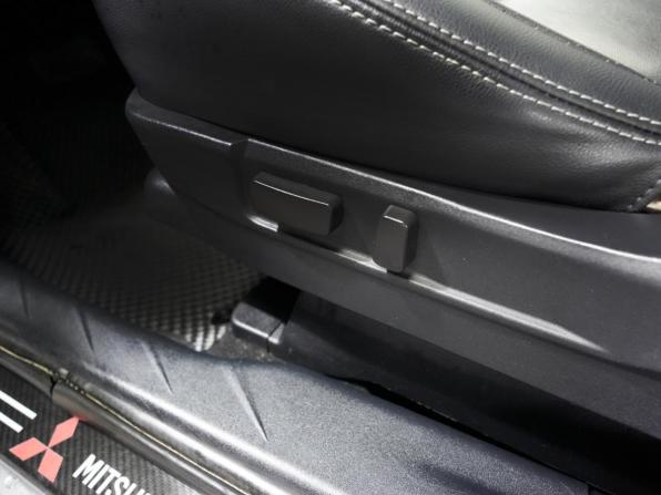 Mitsubishi Outlander II Рестайлинг с пробегом 2010 года, цена 1 215 000 рублей, 230000 км, внедорожник, Автокод Объявления