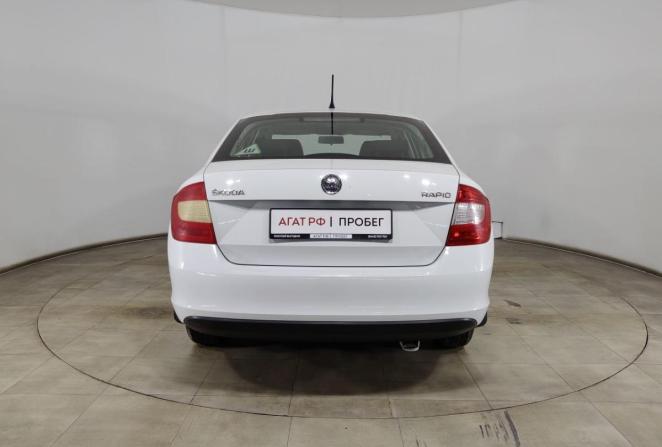 Skoda Rapid I с пробегом 2014 года, цена 715 000 рублей, 126600 км, лифтбек, Автокод Объявления