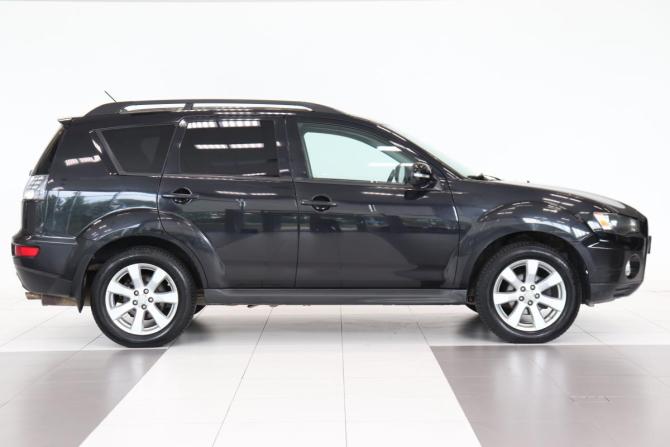 Mitsubishi Outlander II Рестайлинг с пробегом 2011 года, цена 861 000 рублей, 284899 км, внедорожник, Автокод Объявления