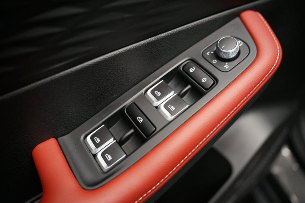 Geely Coolray I Рестайлинг Крым  - изображение 11