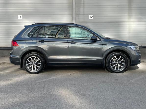 Volkswagen Tiguan II Рестайлинг с пробегом 2021 года, цена 2 299 000 рублей, 125721 км, внедорожник, Автокод Объявления