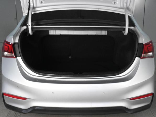 Hyundai Solaris II с пробегом 2017 года, цена 1 329 000 рублей, 102557 км, седан, Автокод Объявления
