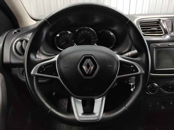 Renault Logan II Рестайлинг с пробегом 2021 года, цена 1 320 000 рублей, 33192 км, седан, Автокод Объявления