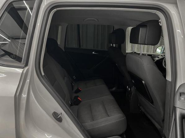 Volkswagen Tiguan I Рестайлинг с пробегом 2011 года, цена 1 200 000 рублей, 176843 км, внедорожник, Автокод Объявления