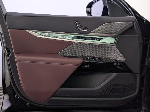 BMW 7 серии VII (G70) с пробегом 2025 года, цена 15 050 000 рублей, 8049 км, седан, Автокод Объявления