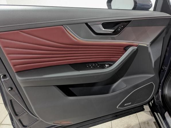 Hongqi HS5 I Рестайлинг с пробегом 2023 года, цена 3 090 000 рублей, 27323 км, внедорожник, Автокод Объявления