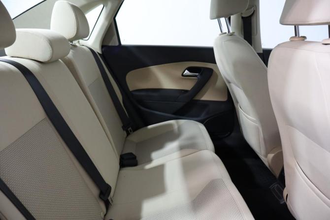 Volkswagen Polo V с пробегом 2015 года, цена 949 000 рублей, 120000 км, седан, Автокод Объявления