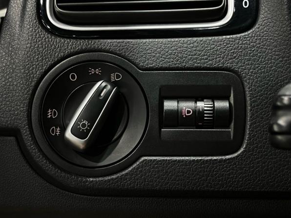 Volkswagen Polo V Рестайлинг с пробегом 2018 года, цена 1 170 000 рублей, 131092 км, седан, Автокод Объявления