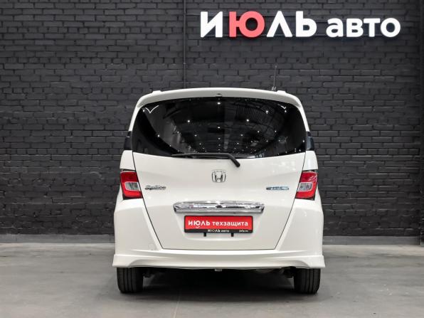 Honda Freed I с пробегом 2011 года, цена 1 100 000 рублей, 217011 км, компактвэн, Автокод Объявления