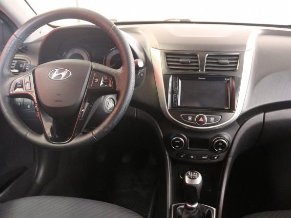 Hyundai Solaris I Рестайлинг с пробегом 2014 года, цена 850 000 рублей, 210716 км, седан, Автокод Объявления