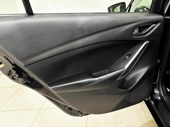 Mazda 6 III (GJ) Рестайлинг с пробегом 2017 года, цена 1 720 000 рублей, 234216 км, седан, Автокод Объявления