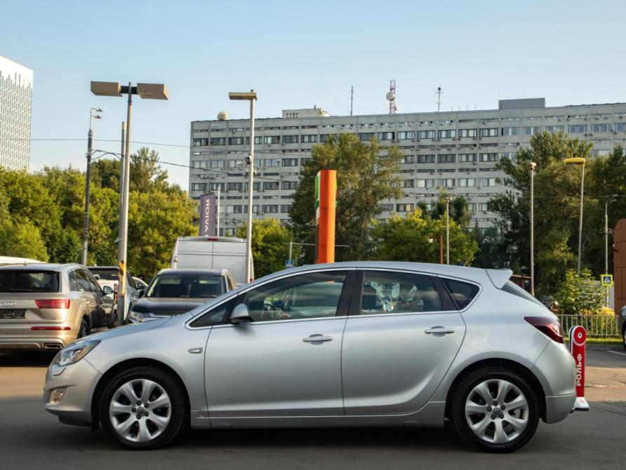 Opel Astra J Москва  - изображение 7