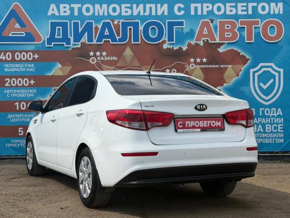 Kia Rio III Рестайлинг с пробегом 2016 года, цена 930 000 рублей, 172000 км, седан, Автокод Объявления