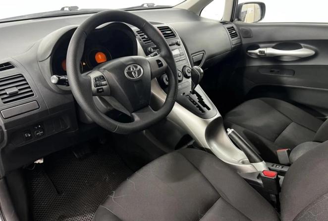 Toyota Auris I Рестайлинг с пробегом 2011 года, цена 890 000 рублей, 243534 км, хэтчбек, Автокод Объявления
