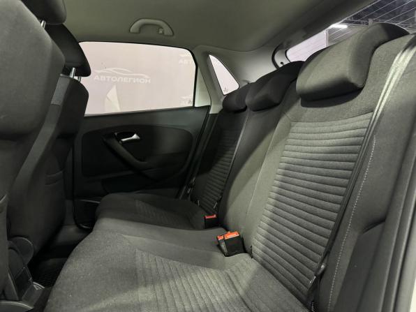 Volkswagen Polo V с пробегом 2013 года, цена 930 000 рублей, 116845 км, хэтчбек, Автокод Объявления