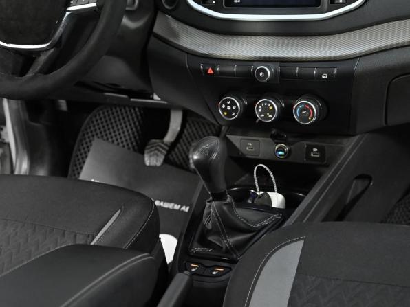 Lada (ВАЗ) Vesta I Рестайлинг (NG) с пробегом 2023 года, цена 999 000 рублей, 27916 км, седан, Автокод Объявления
