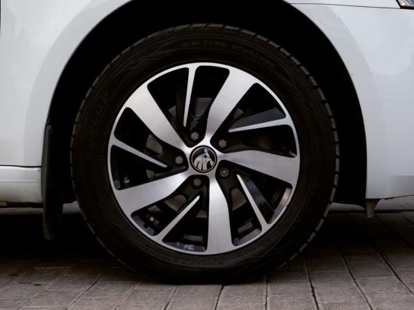 Skoda Octavia III (A7) Рестайлинг с пробегом 2018 года, цена 1 645 000 рублей, 157058 км, лифтбек, Автокод Объявления