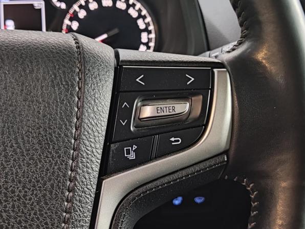 Toyota Land Cruiser Prado 150 Series Рестайлинг 2 с пробегом 2018 года, цена 5 950 000 рублей, 76129 км, внедорожник, Автокод Объявления