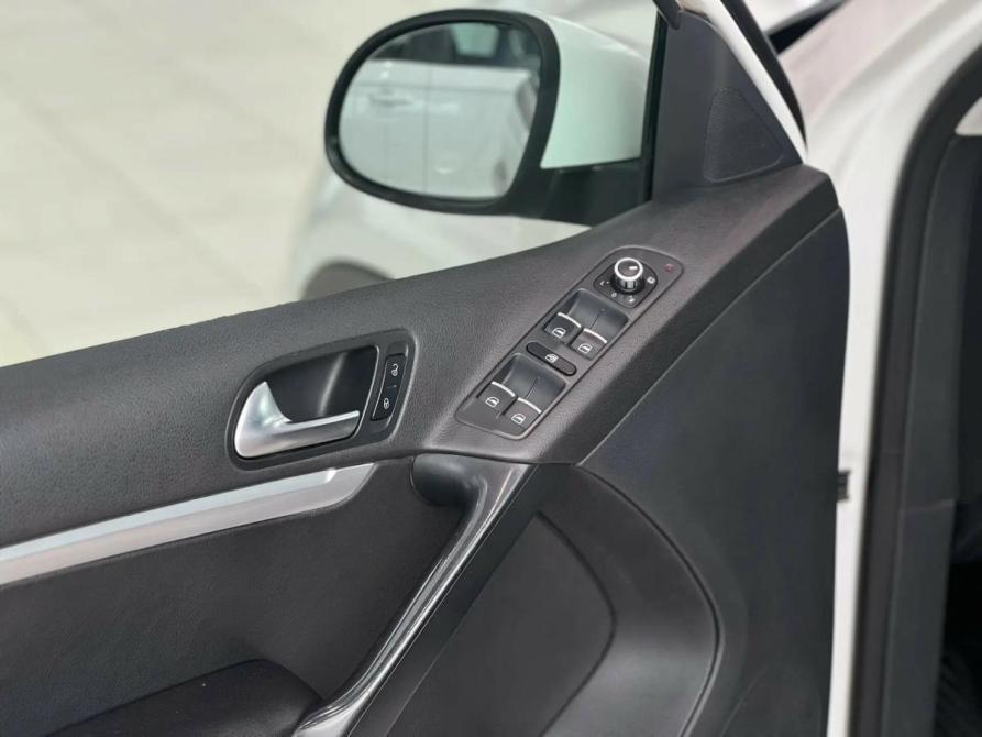 Volkswagen Tiguan I Рестайлинг Екатеринбург  - изображение 25