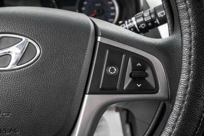 Hyundai Solaris I Рестайлинг с пробегом 2016 года, цена 1 319 000 рублей, 127900 км, хэтчбек, Автокод Объявления