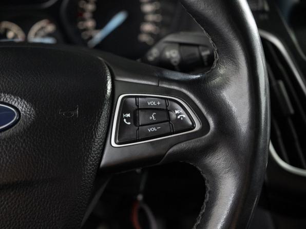 Ford Focus III Рестайлинг с пробегом 2015 года, цена 975 000 рублей, 115376 км, седан, Автокод Объявления