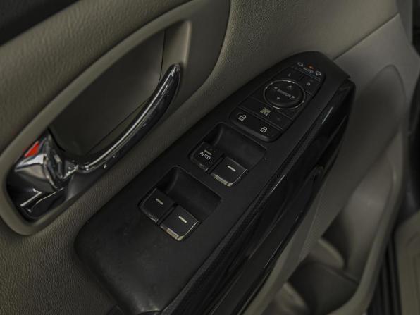 Kia Carnival III с пробегом 2017 года, цена 2 640 000 рублей, 174289 км, минивэн, Автокод Объявления
