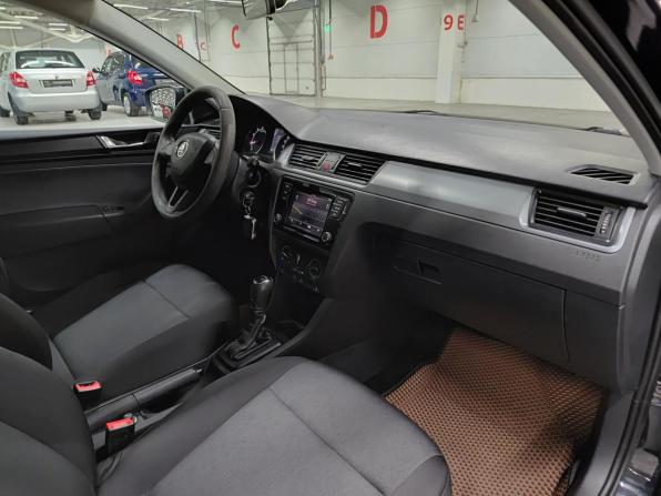 Skoda Rapid I Рестайлинг с пробегом 2018 года, цена 1 020 000 рублей, 200287 км, лифтбек, Автокод Объявления