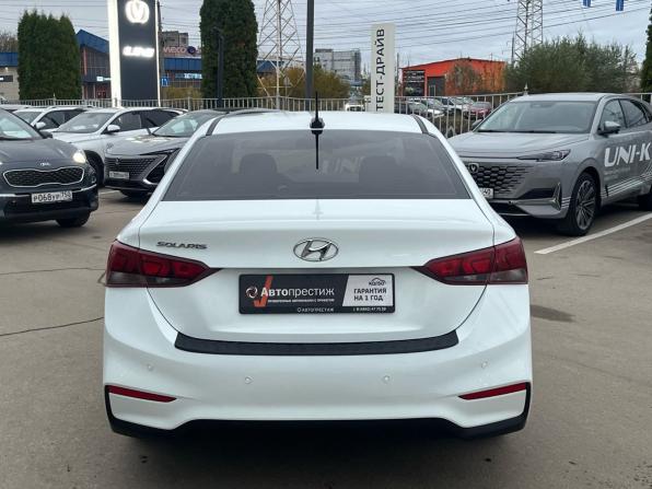 Hyundai Solaris II с пробегом 2018 года, цена 1 190 000 рублей, 71200 км, седан, Автокод Объявления
