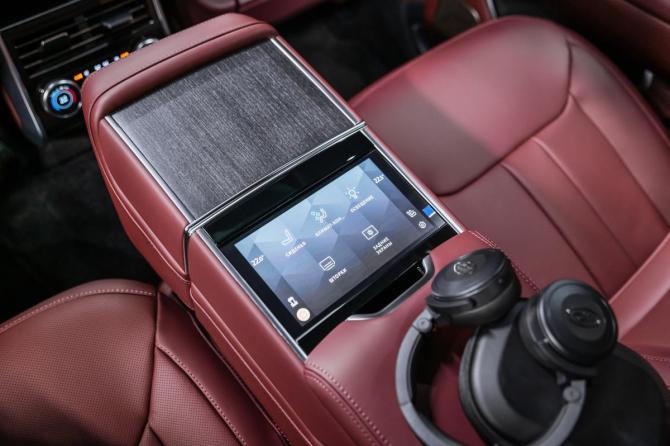 Новый Land Rover Range Rover V 2025 года, цена 26 300 000 рублей, внедорожник, Автокод Объявления